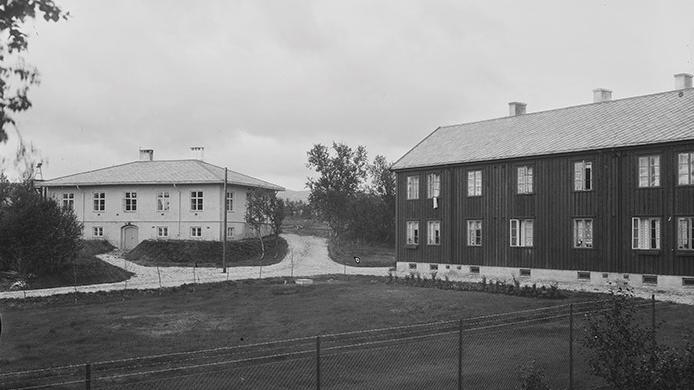 Nordlysobservatoriet står fortsatt ved Prestvannet på toppen av Tromsøya.